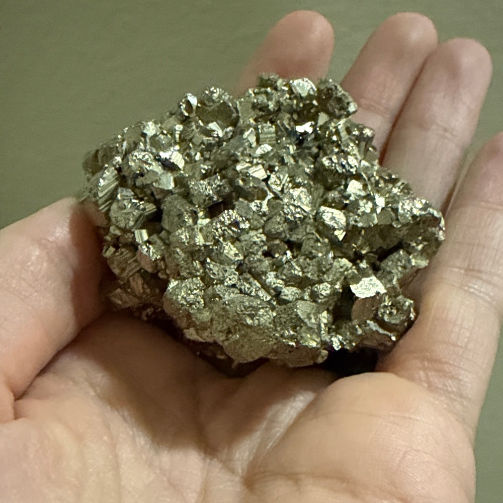 Fools Gold cluster - Picture 3 of 3
